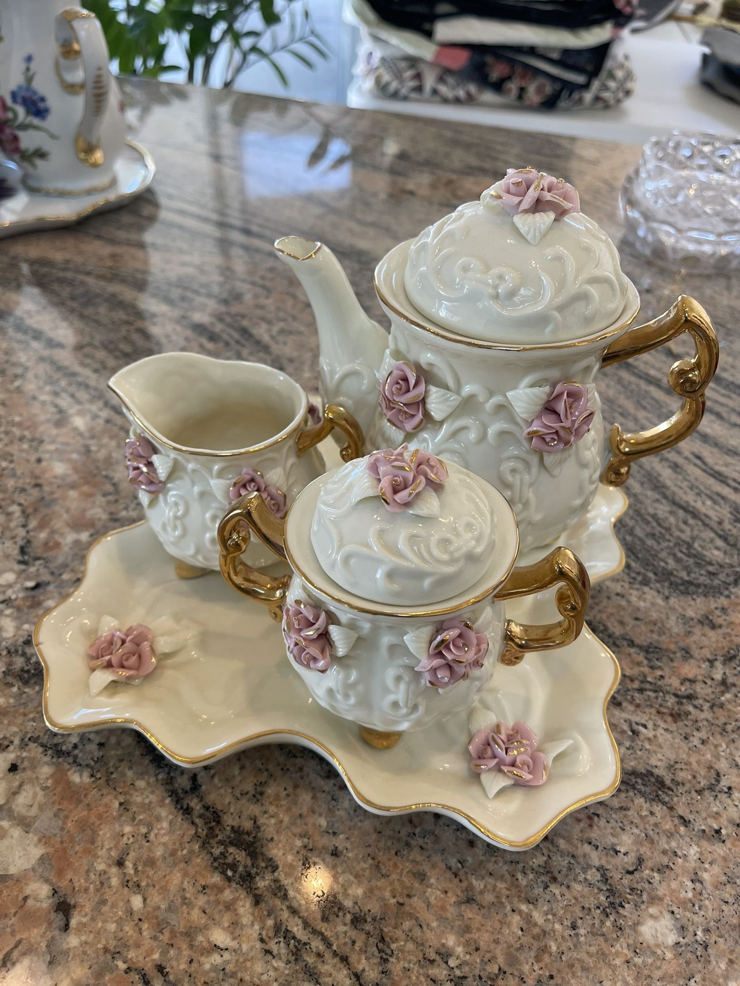 Cracker Barrel Vintage Victorian Style Tea/coffee Set