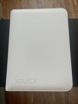 Vault X Exo-Tec Zip Binder White Edition 9-Pocket
