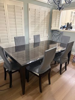 DISCOUNTED Wood dining table set