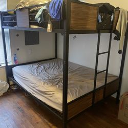 Bunk Bed /2 Full Mattress 
