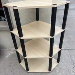 Corner shelf