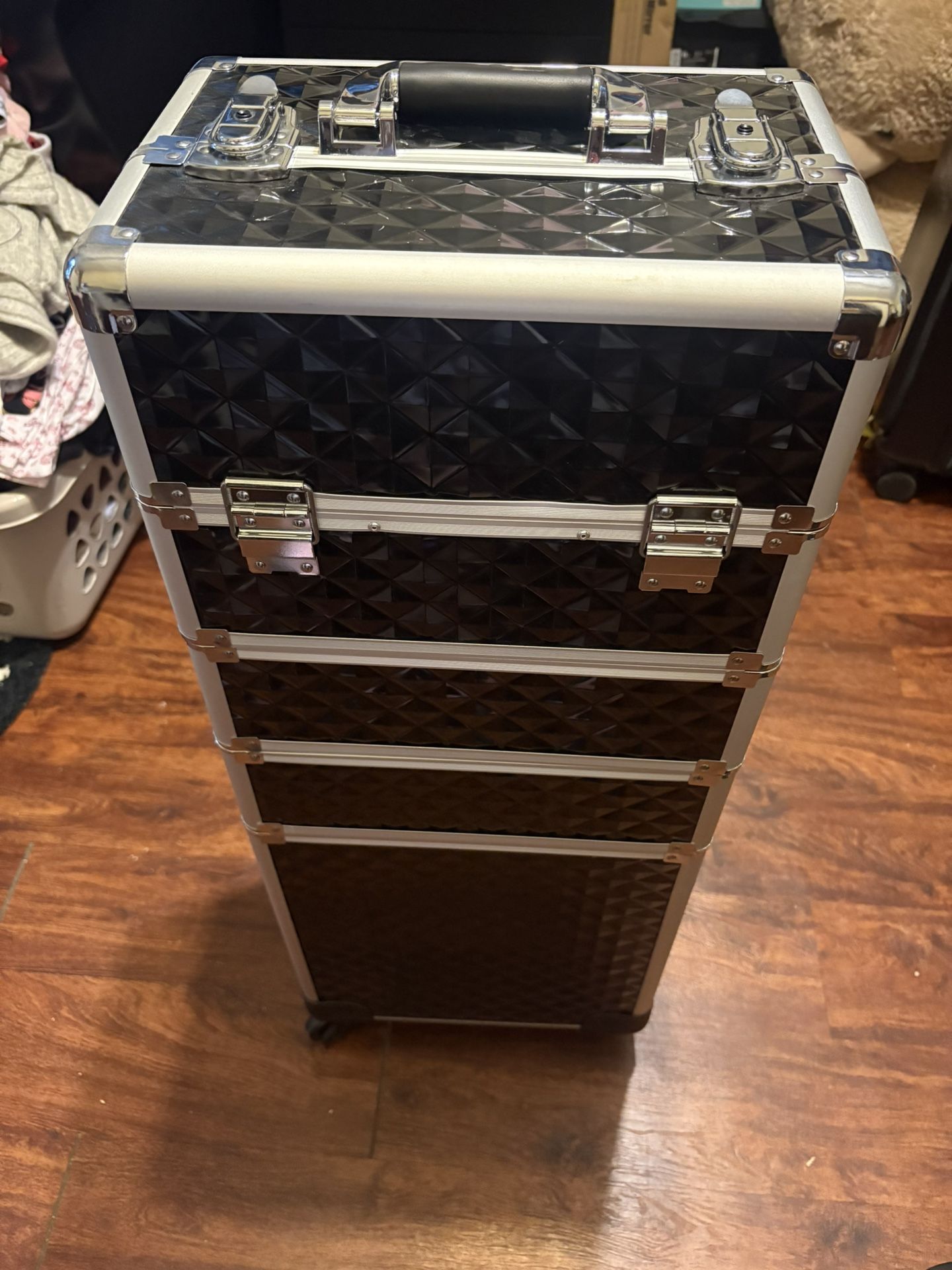 Makeup Case With Everything In the Pictures