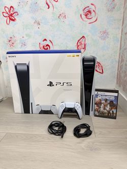 Sony PlayStation 5 - Disc Version - 825GB , Bonus 1 Game ( Very New )