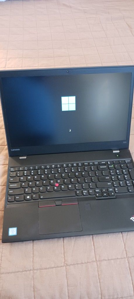 Lenovo Thinkpad T570 Laptop With Dock