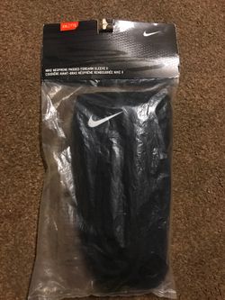 nike arm suport new never used!! still on original package!!