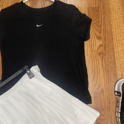 Nike Tee & Aeropostale Skirt Size Large 