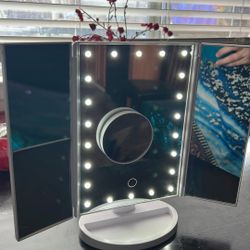Beautiful Trifold Mirror