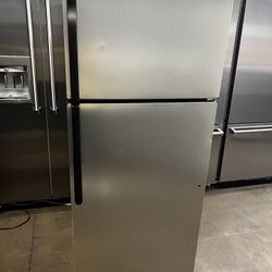 Ge Apartment Size Top Freezer Refrigerator 18 Cu Ft 