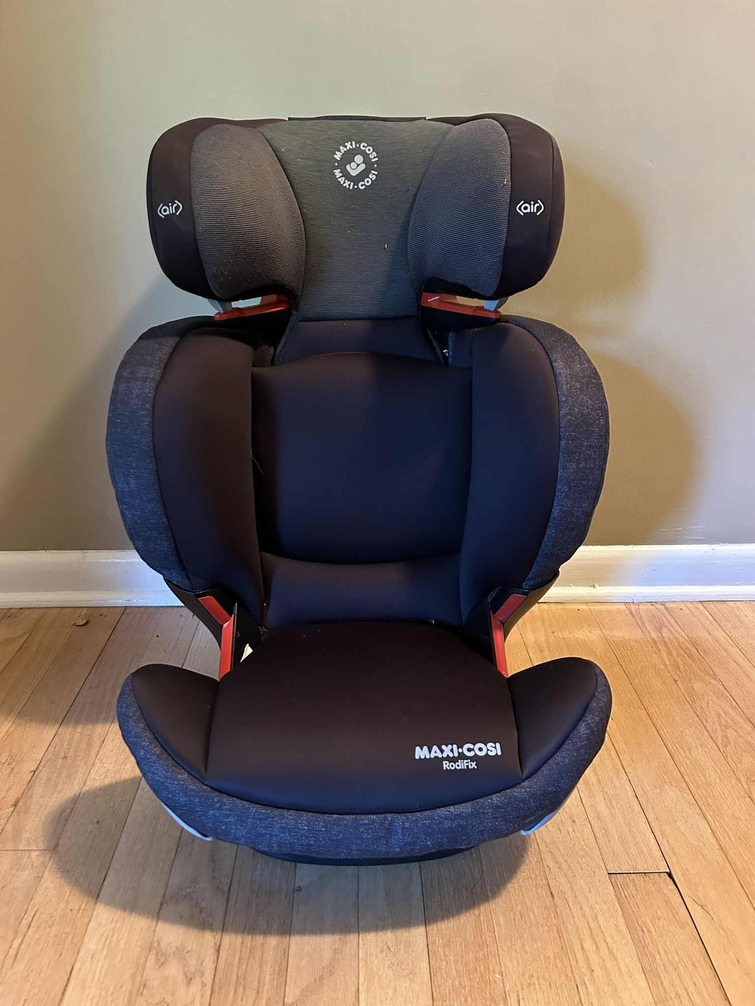 Max Cosi Booster Seat