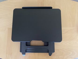 Laptop stand