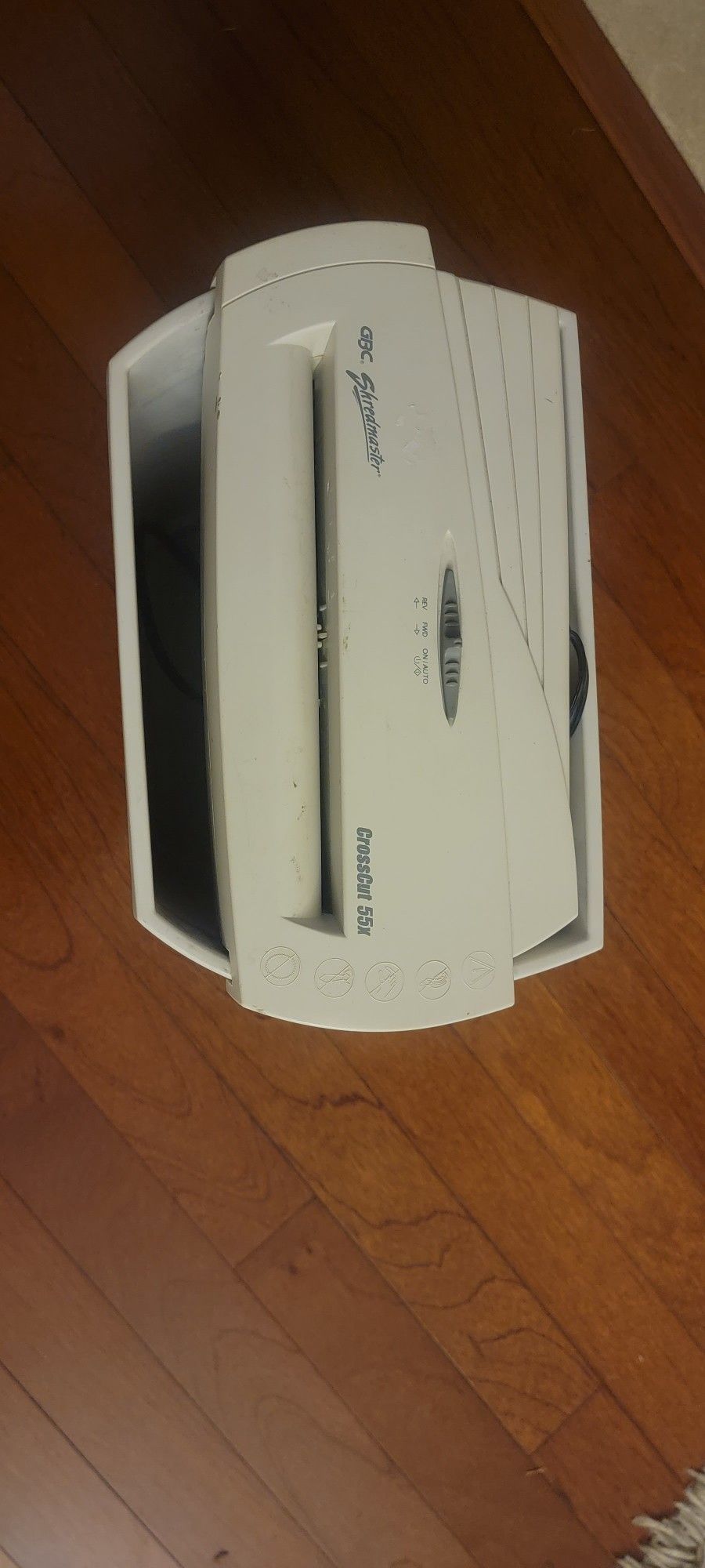 Quartet Paper Shredder With Waste Basket