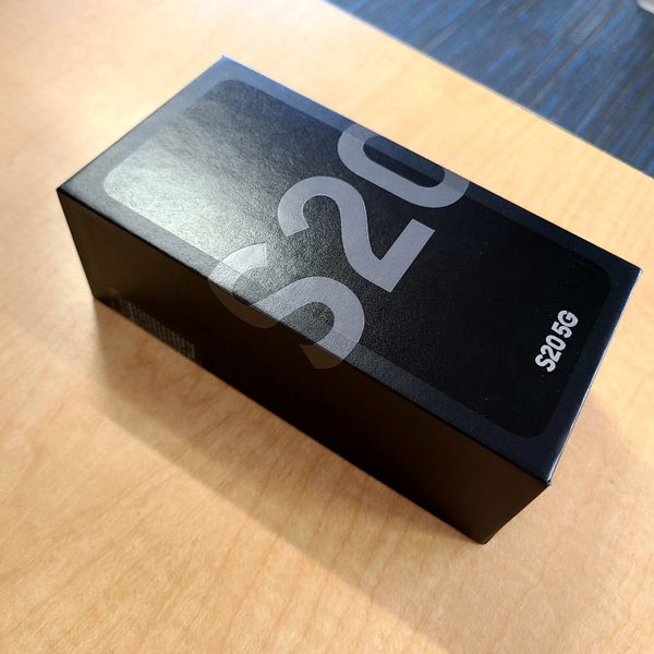 samsung galaxy s20 fe in the box