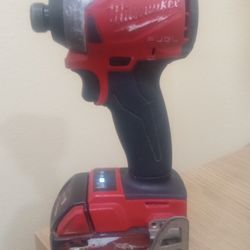 Milwaukee Impact Driver 18v
