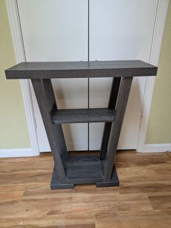 Weathered gray rectangle wood V console table