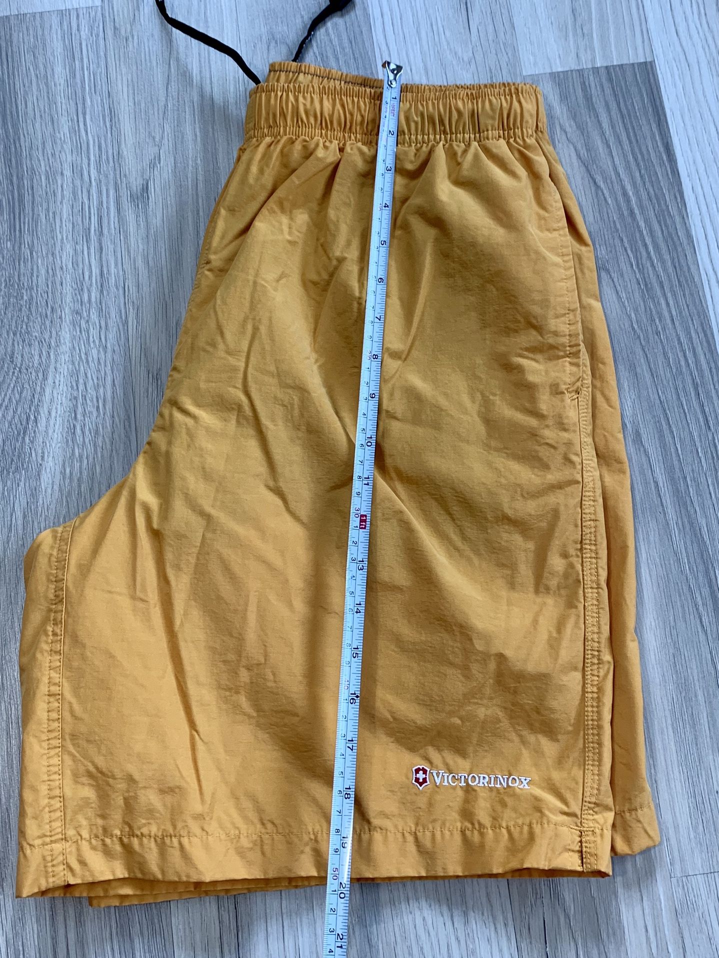 Victorinox Swiss Army Board Shorts Swim Trunks. Size Large. Good Condition, See All Pics