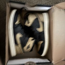Kids Jordan 1 Retro 