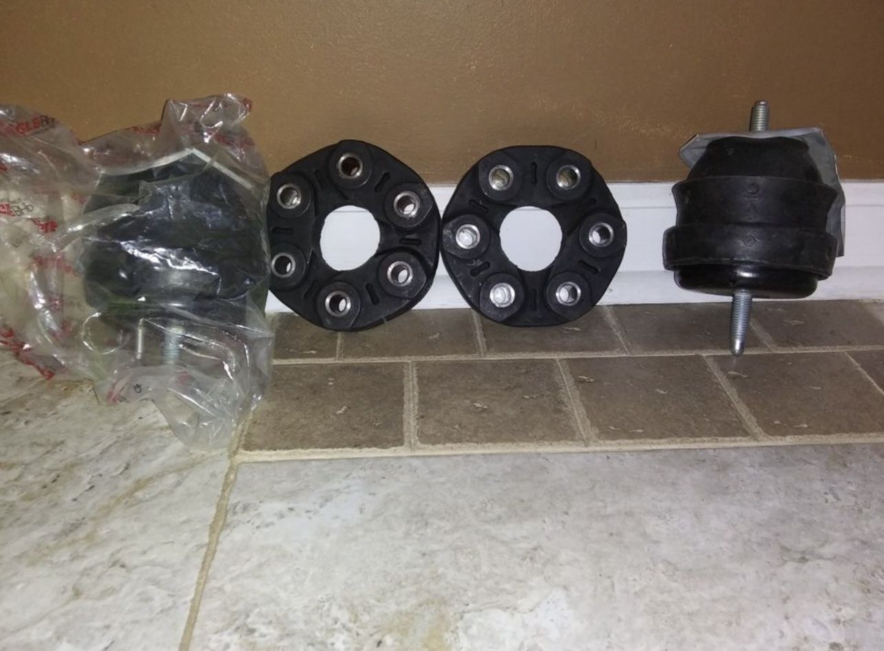 2004 Cadillac Srx Car Parts (pls Read Description Below)