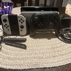 Nintendo Switch OLED (320 Gig Model) With Pro Controller. 