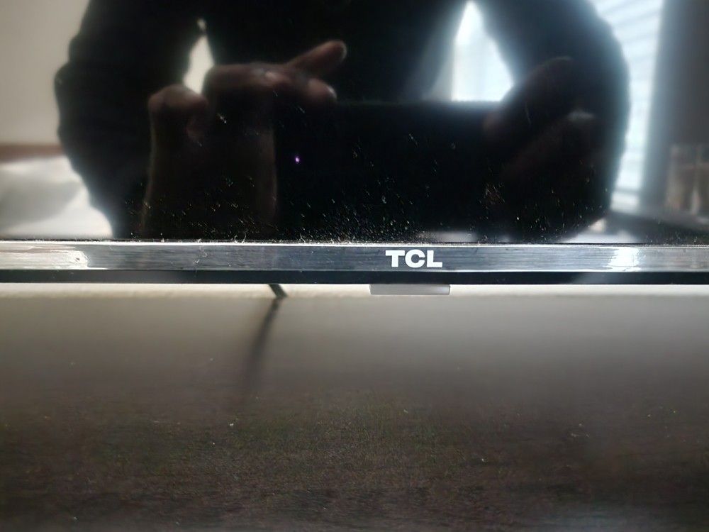32" TCL TV WITH ROKU!!