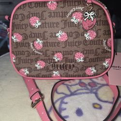 Juicy 🍓🍓Couture cross body purse