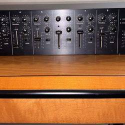 Kawai 16 input mixer