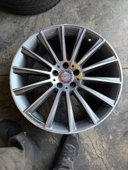 Original 20” AMG wheel