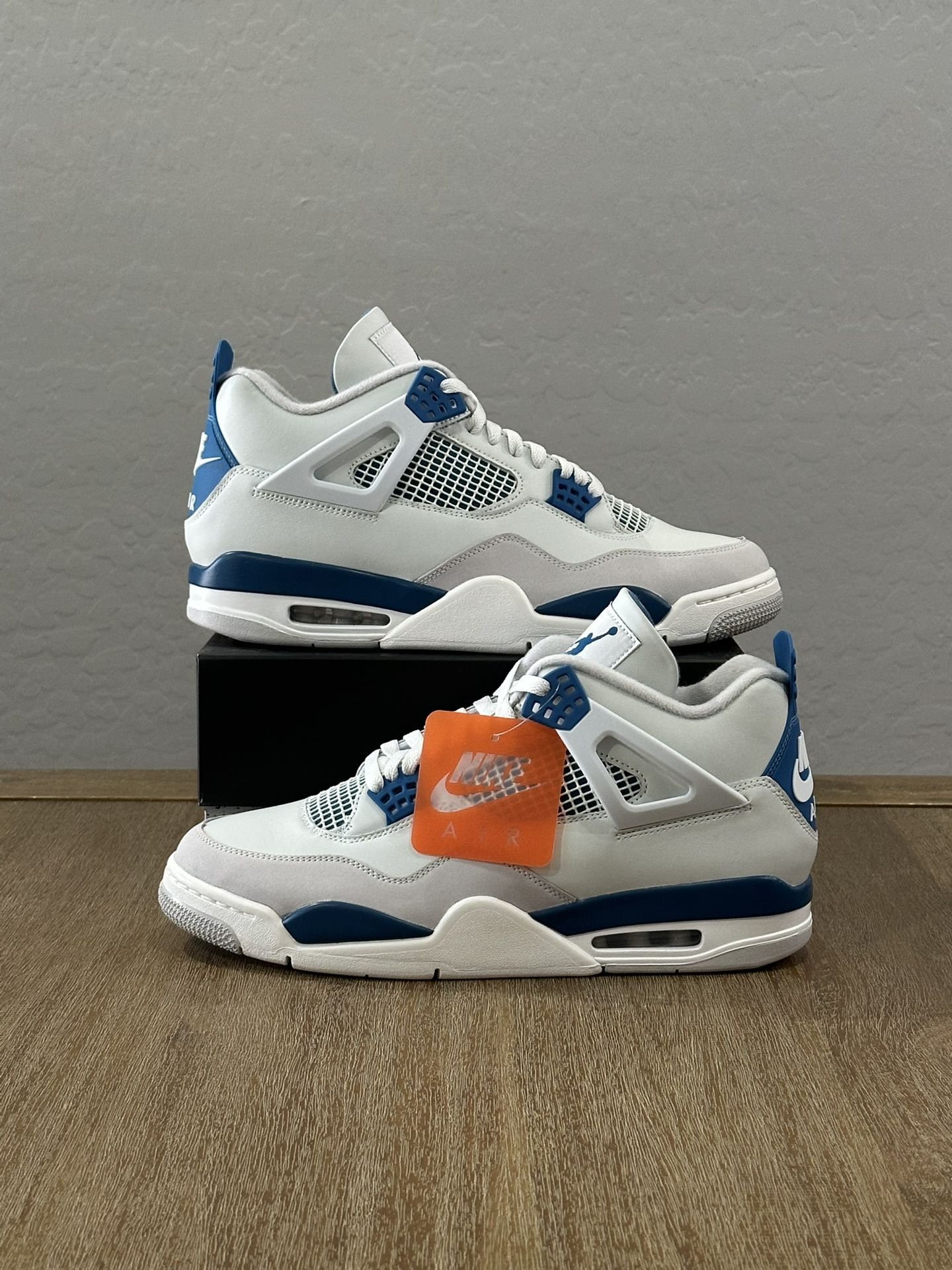Jordan 4