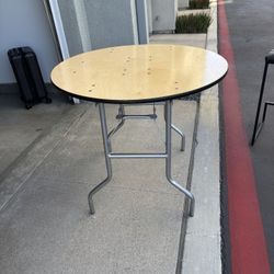 $15 - Folding Table