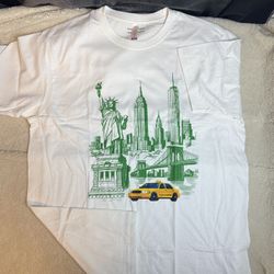 New York City Skyline Graphic T-Shirt White Cotton Statue of Liberty NYC Taxi Size US XL 