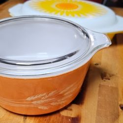 Pyrex Autumn Harvest Dish
