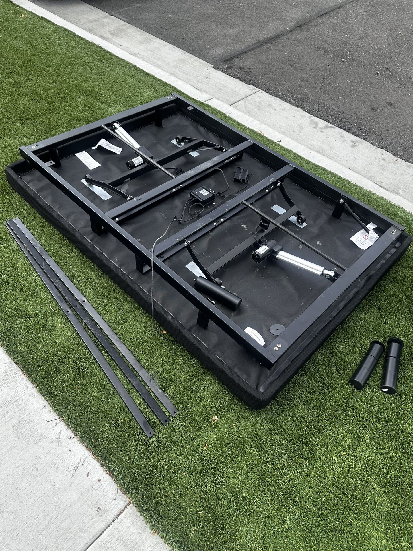 Adjustable bed frame Full