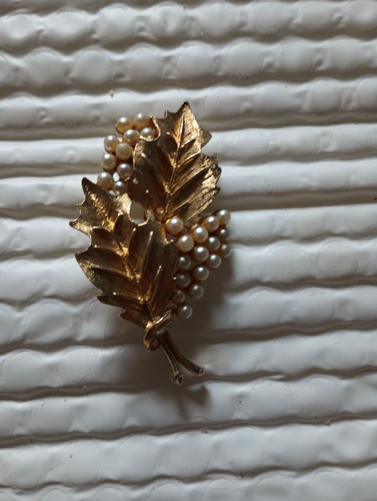 Goldtone Leaf Brooch With Pearls.