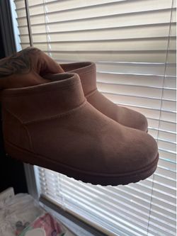 pink boots