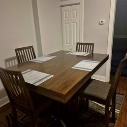 Wood Dinning Table