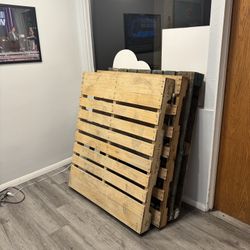 Free Pallets- 3 Wood Good For Moving 