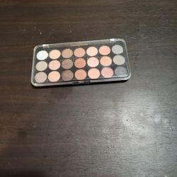 Everyday Nudes