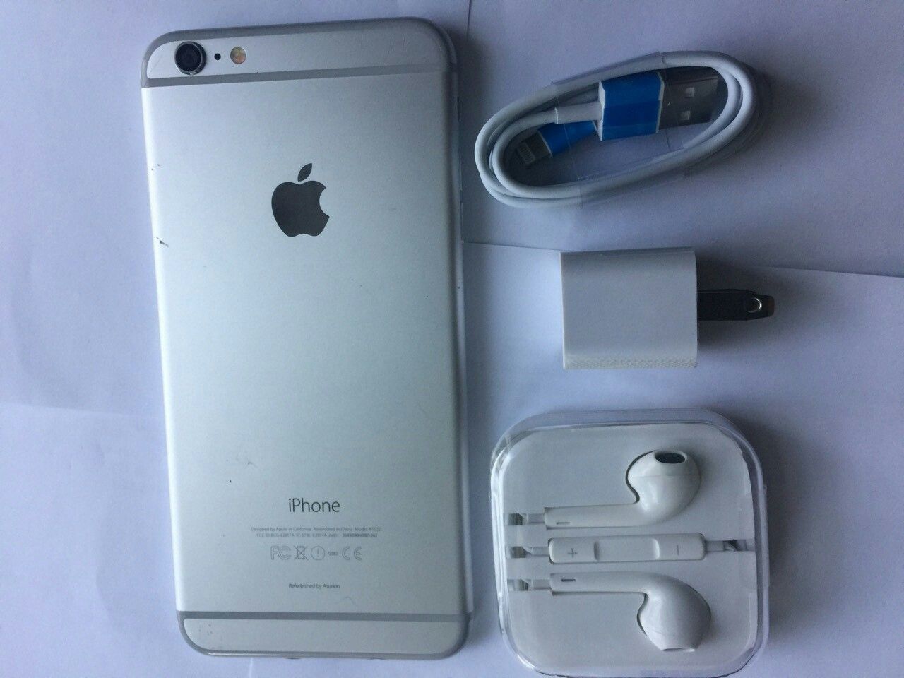IPhone 6 , UNLOCKED . Excellent Condition ( as like New)