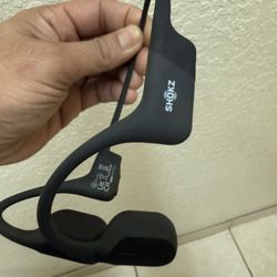 (Shokz) Open Run Bone Conduction Bluetooth Headphones 