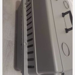 Pet Carrier Like New