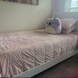 CAMA TWIN BED + MATTRESS AND BOX INCLUYED  