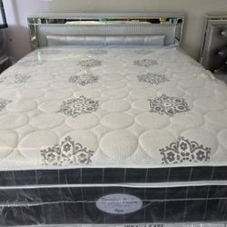 Queen Size Pillow Top Mattress 