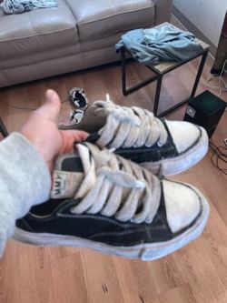 Maison Mihara low top sneaker