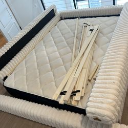 Stylist Used Bed With Mattress