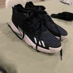 Adidas Size 11.5 Boys/ Men Sneakers 