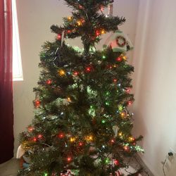 5 Ft. Christmas Tree With Light 