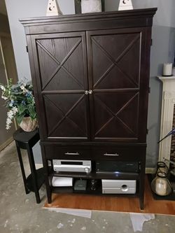 Bar entertainment center