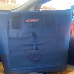 Moose jaw Shoulder Bag Cooler 