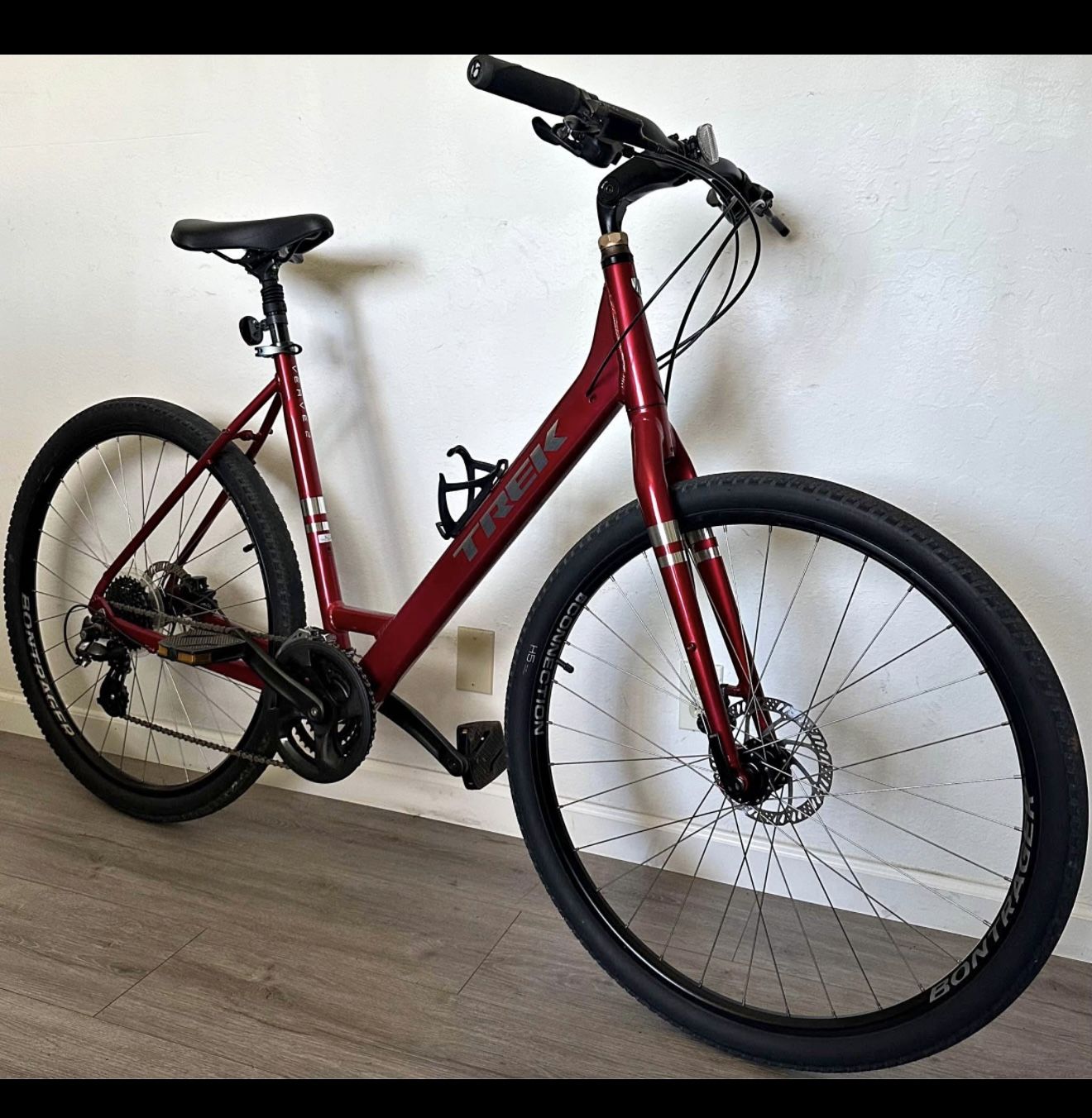 Trek Verve 2 Large Hybrid Bike