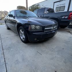 2010 Dodge Charger 3.5L V6 (SXT)