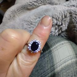 Beautiful Sapphire And Diamond Ring 